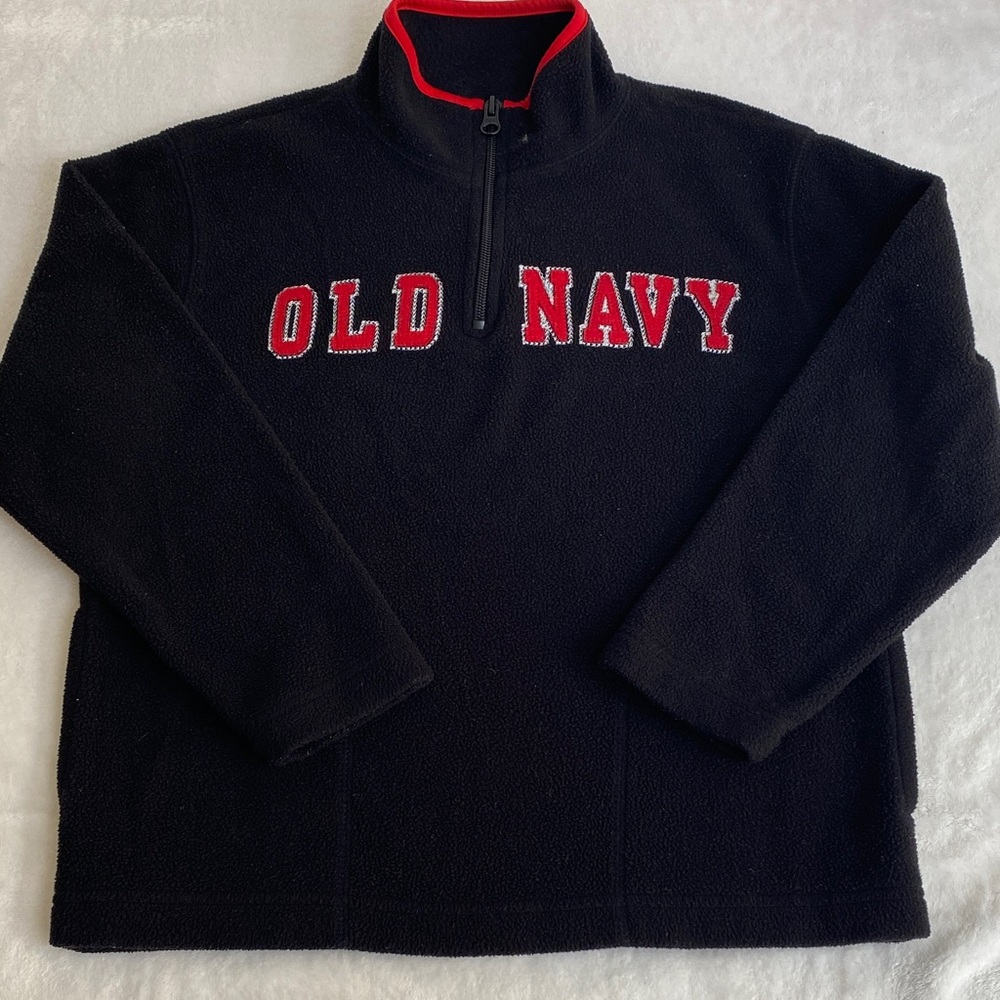 Old Navy Black and Red kids' Fleece Sweater Size 6/7